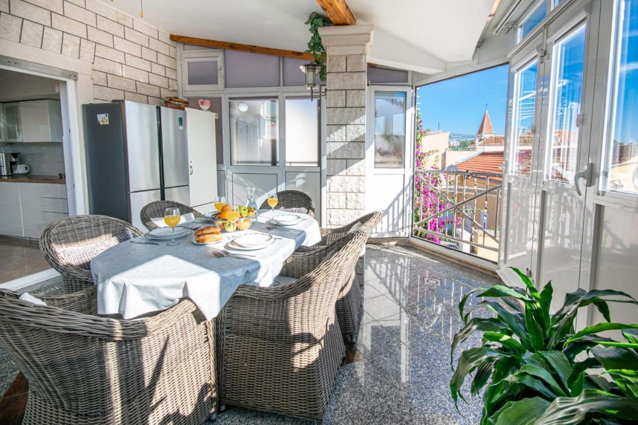 Holiday Home Nevera Макарска Экстерьер фото